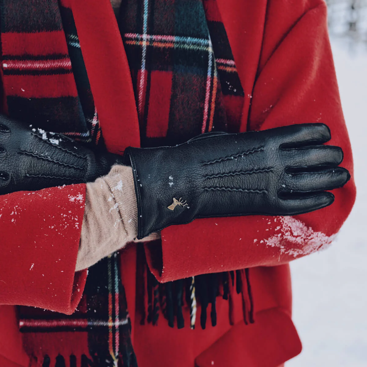 Alessandra (black) - Goatskin leather gloves with lambswool lining & touchscreen feature - Image 13