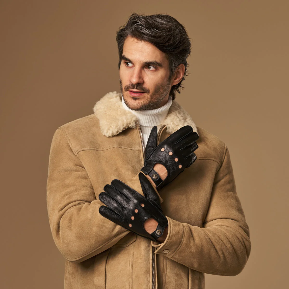 Austin (black) – Luxurious men's driving gloves made of American deerskin leather - Image 4