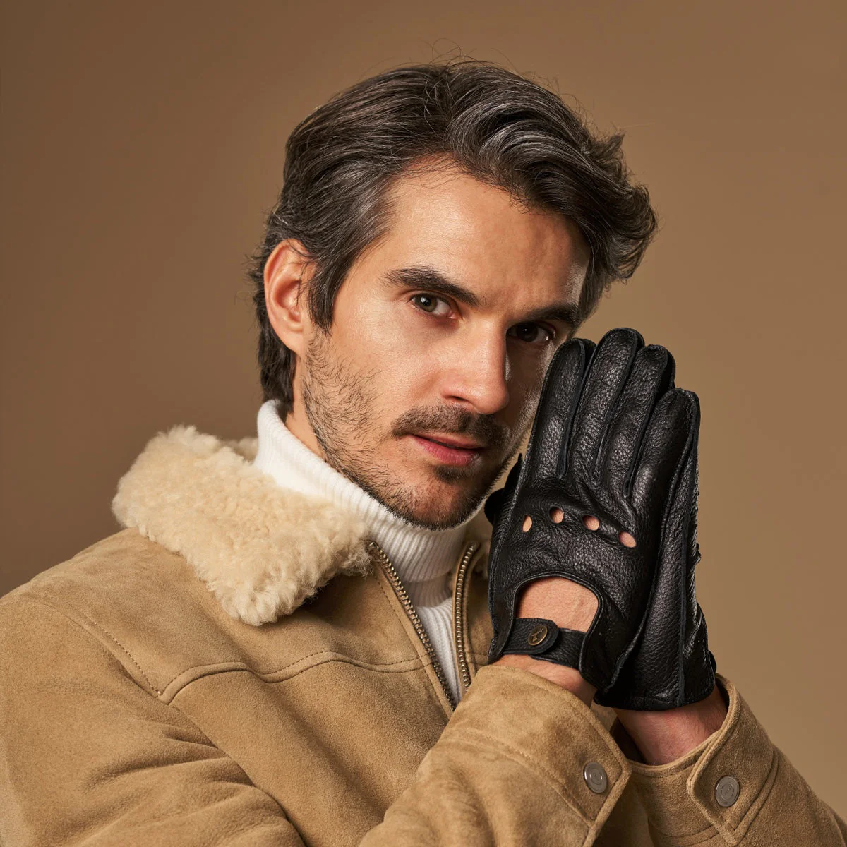 Austin (black) – Luxurious men's driving gloves made of American deerskin leather - Image 7