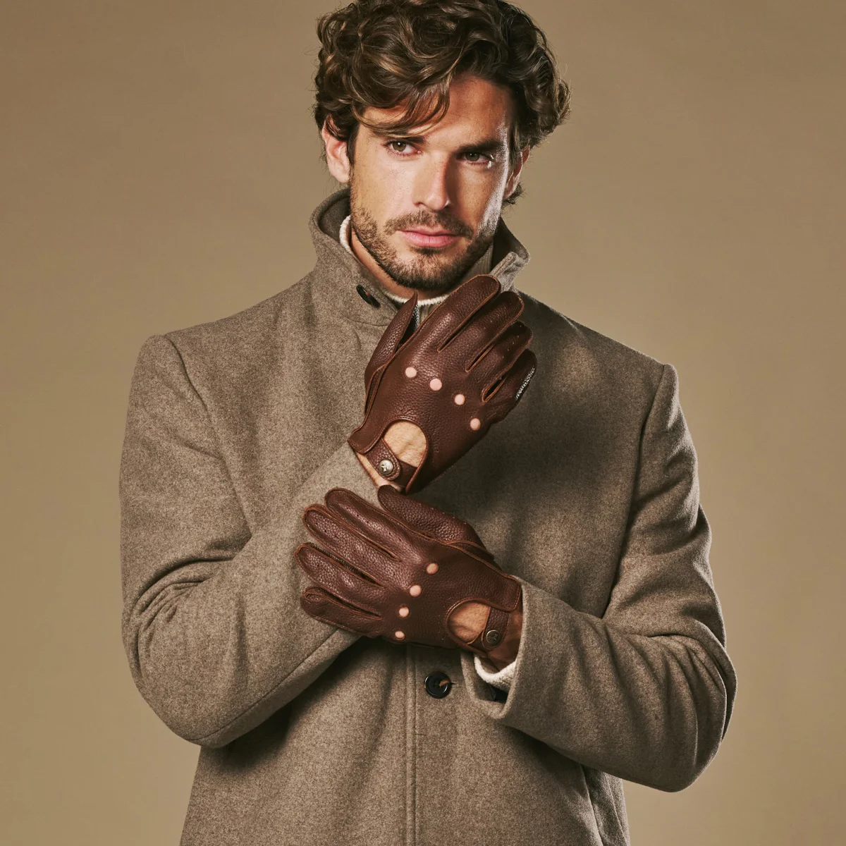 Austin (brown) – Luxurious men's driving gloves made of American deerskin leather - Image 4