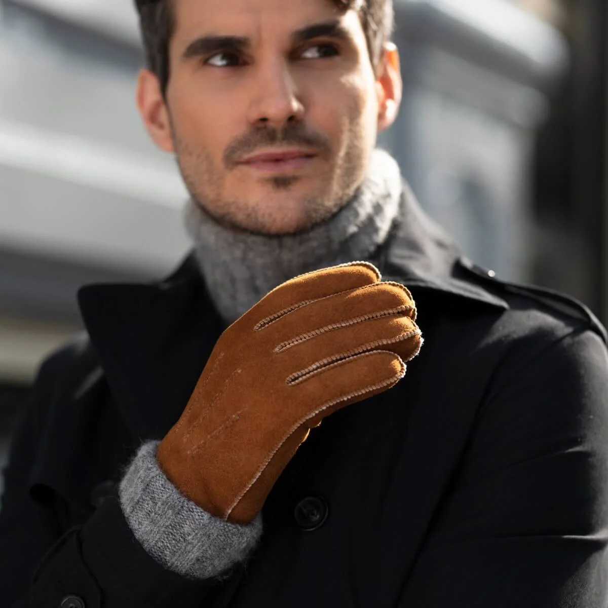 Clooney (camel) - Suede leather gloves with luxurious sheep fur lining - Image 7