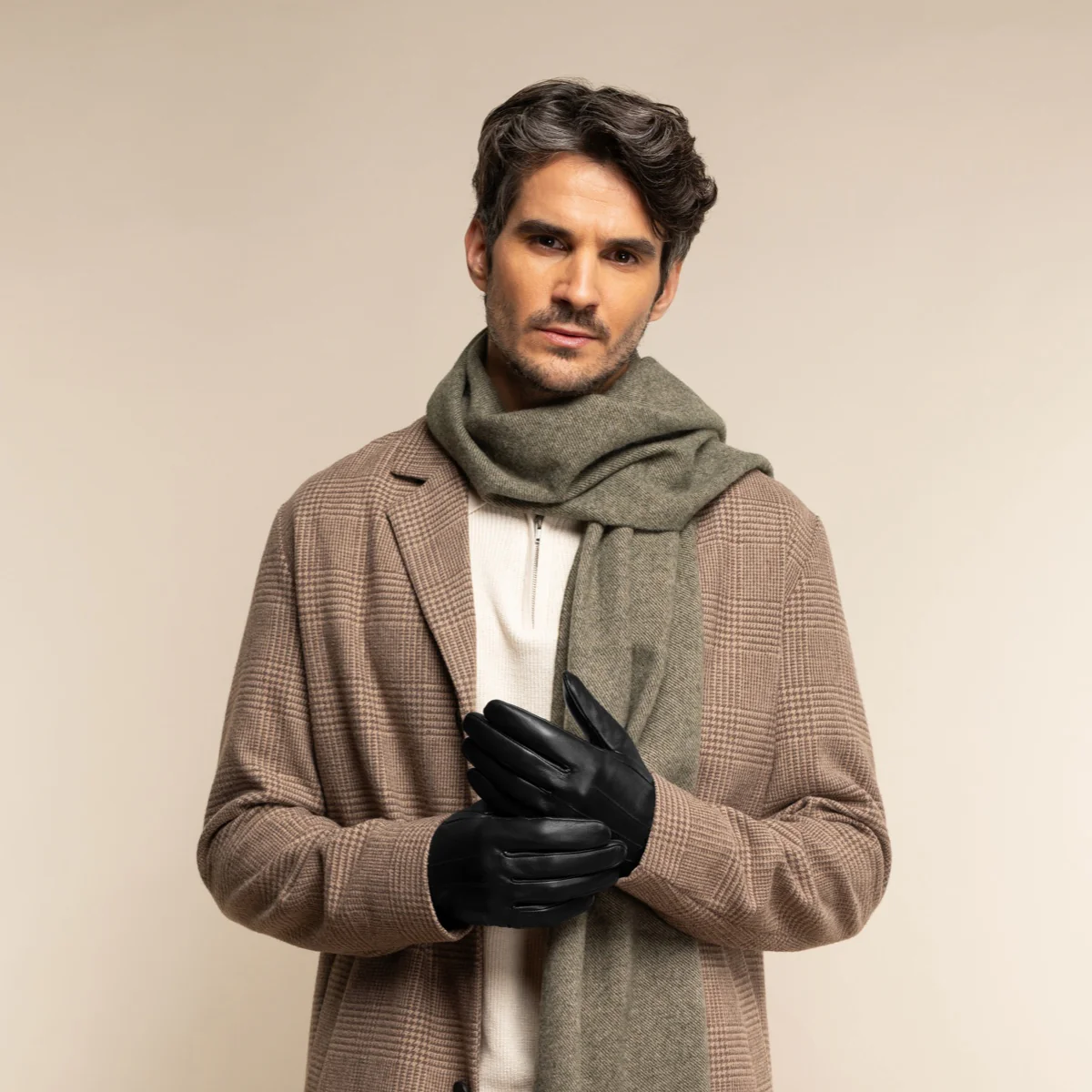 Jake (black) - Sheepskin gloves with warm fleece lining & touchscreen feature - Image 10