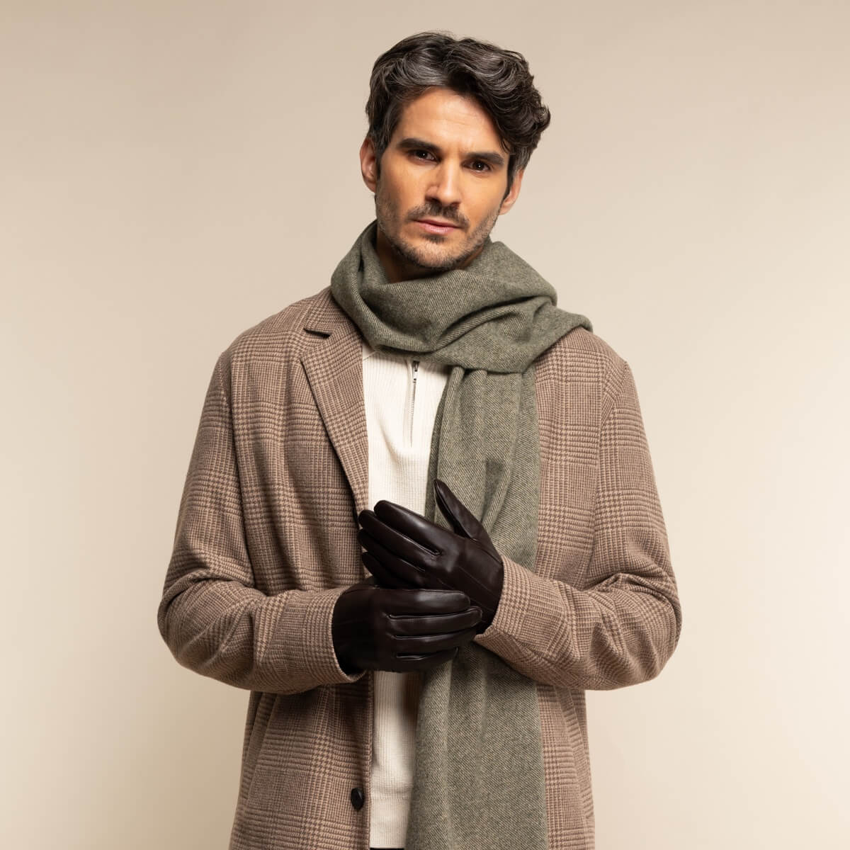 Jake (dark brown) - Sheepskin gloves with warm fleece lining & touchscreen feature - Image 8