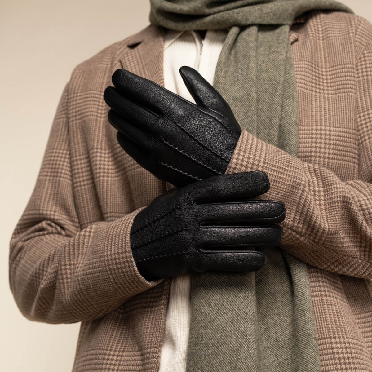 Jaxon (black) - Goatskin leather gloves with luxurious faux fur lining & touchscreen feature - Image 14