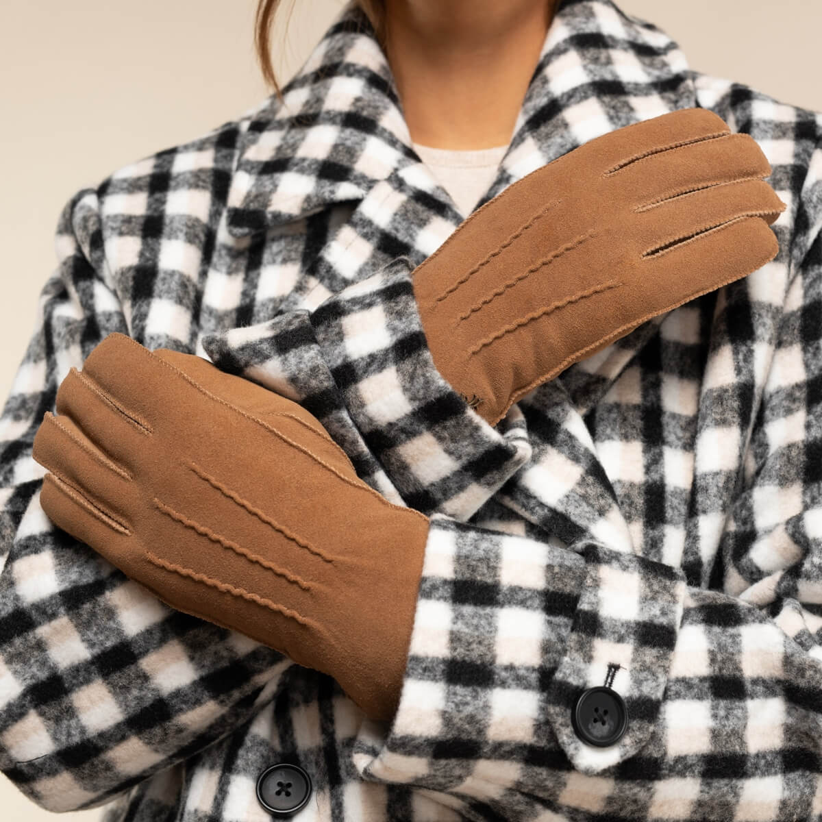 Josie (camel) - Suede goatskin leather gloves with luxurious sheep fur lining - Image 7
