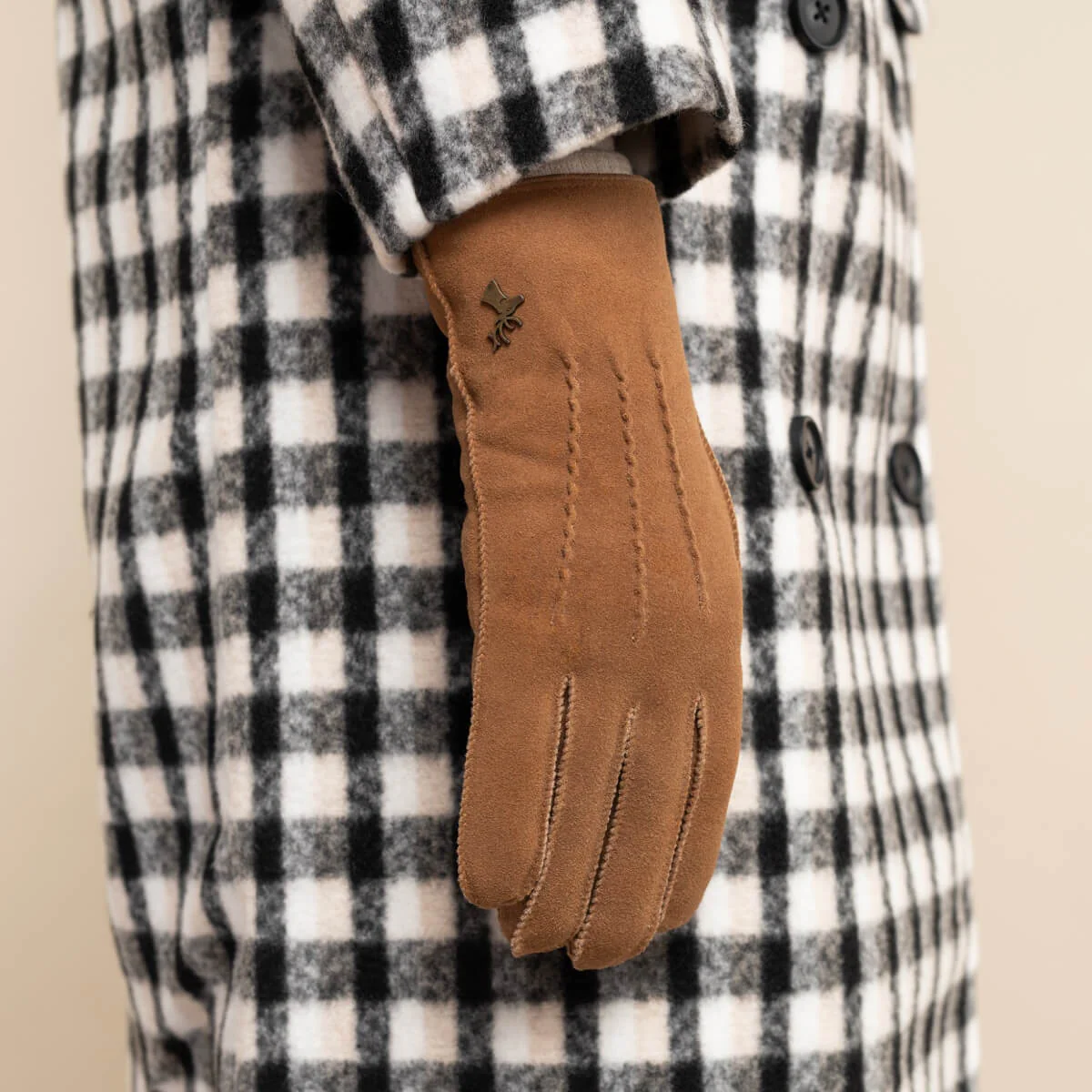Josie (camel) - Suede goatskin leather gloves with luxurious sheep fur lining - Image 8
