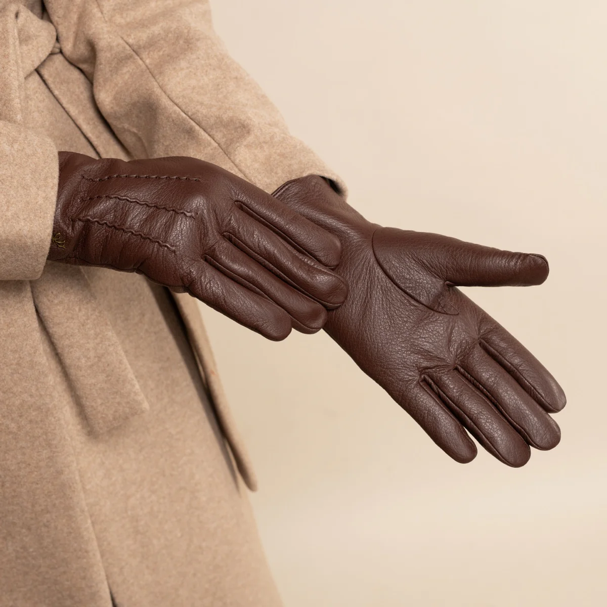 Julia (brown) - Goatskin leather gloves with luxury faux fur lining & touchscreen feature - Image 13