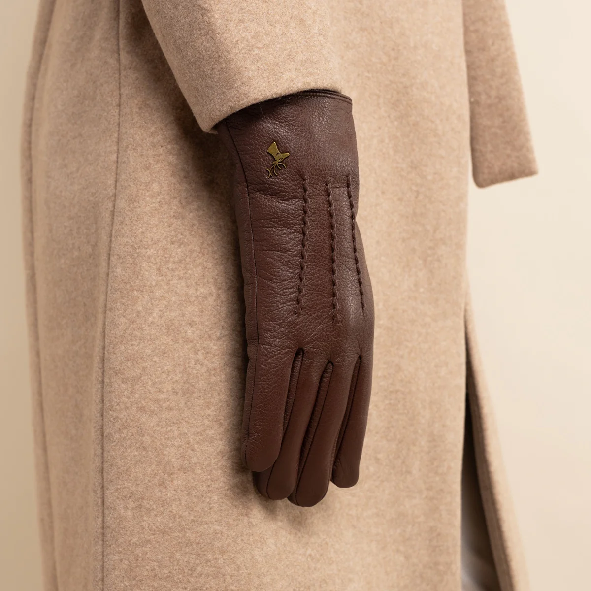 Julia (brown) - Goatskin leather gloves with luxury faux fur lining & touchscreen feature - Image 9