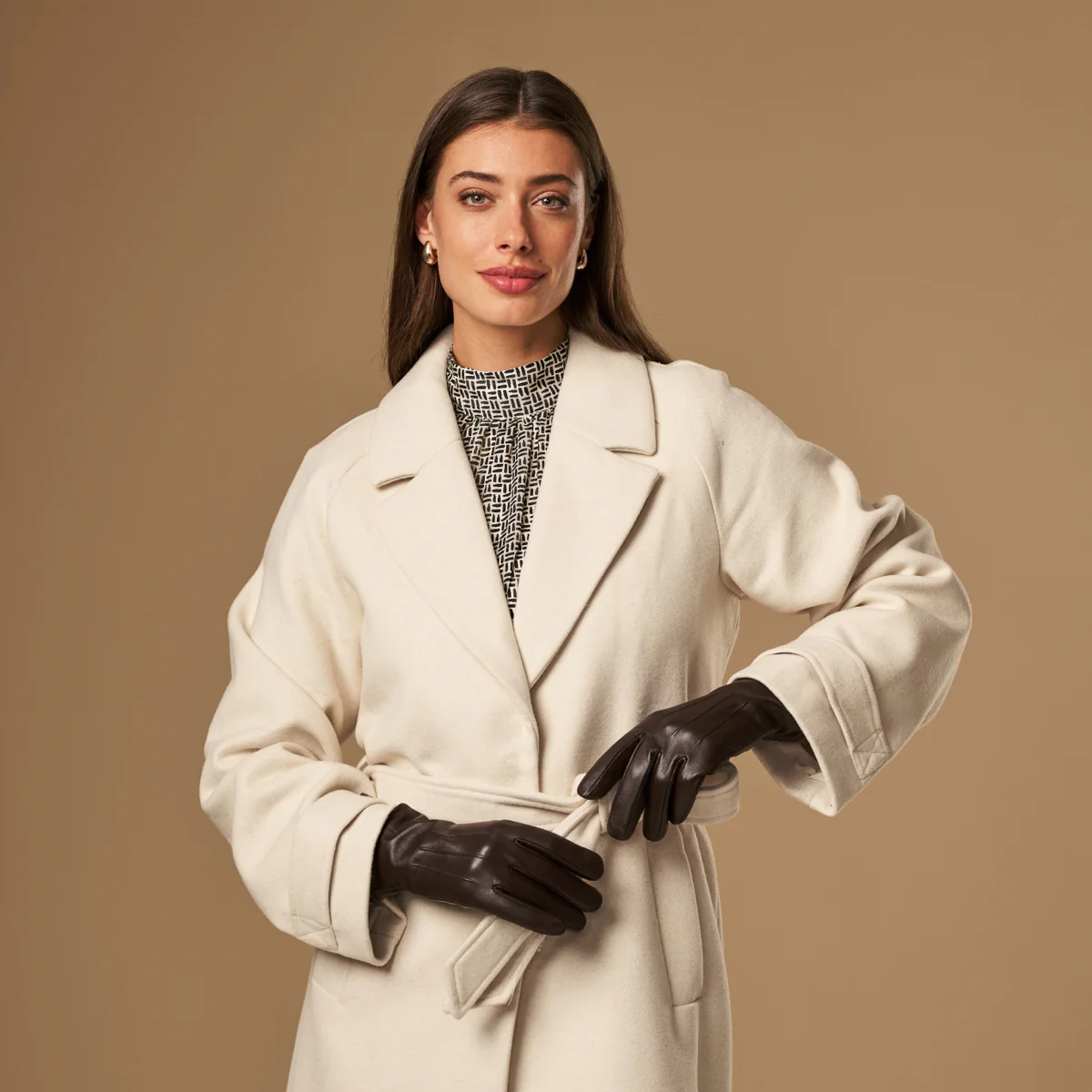 Lily (dark brown) - Sheepskin leather gloves with warm fleece lining & touchscreen feature - Image 11