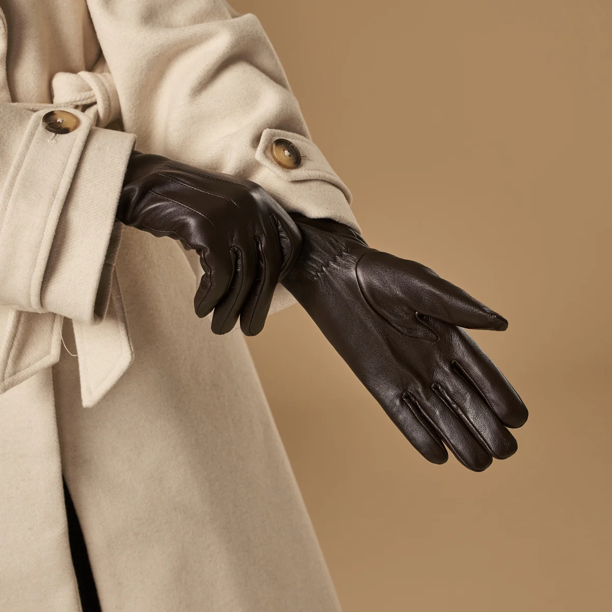 Lily (dark brown) - Sheepskin leather gloves with warm fleece lining & touchscreen feature - Image 8