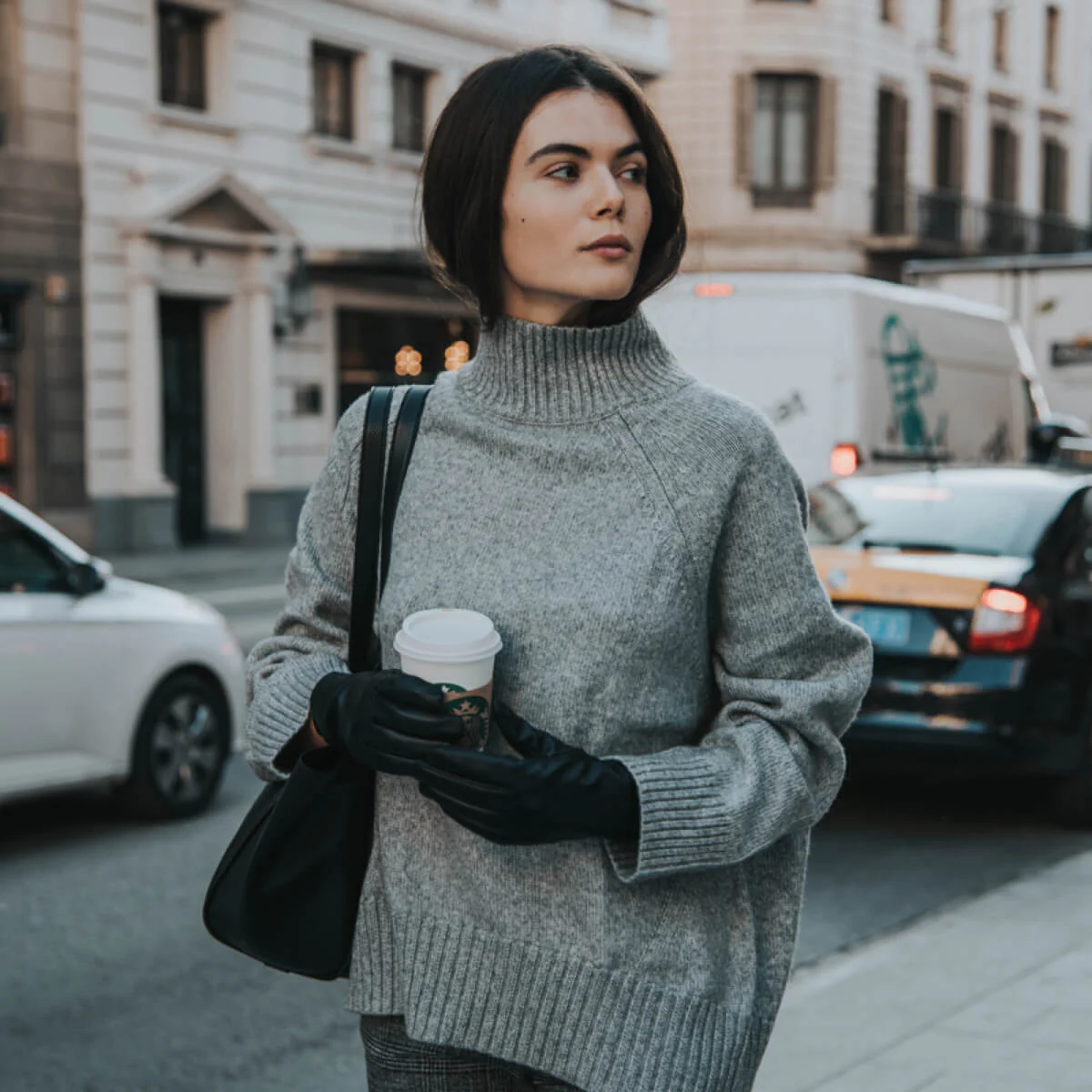 Luna (black) - Vegan leather gloves with warm fleece lining & touchscreen feature - Image 12