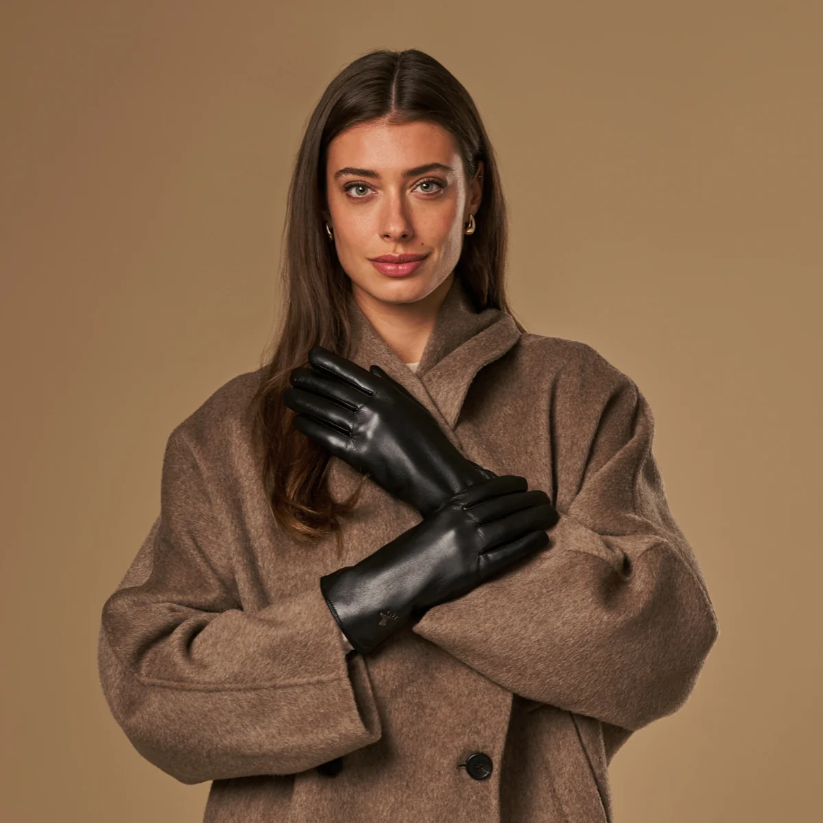 Luna (black) - Vegan leather gloves with warm fleece lining & touchscreen feature - Image 7