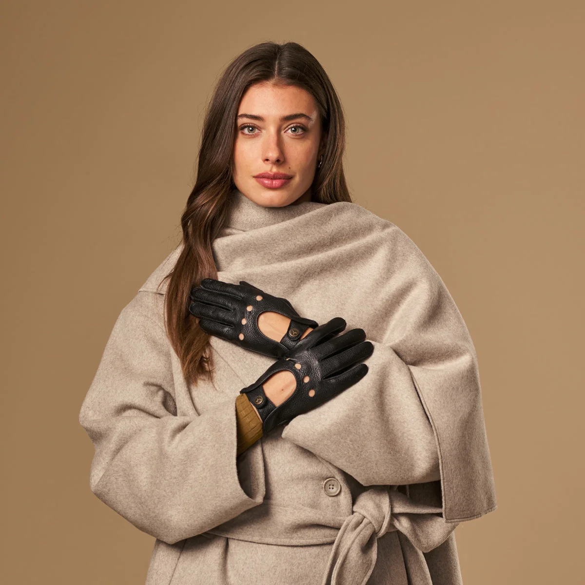 Marley (black) – Luxurious women's driving gloves made of American deerskin leather - Image 8