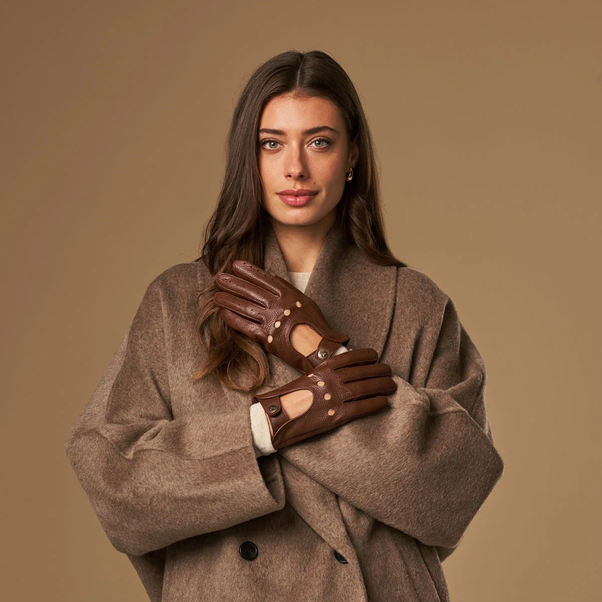 Marley (brown) – Luxurious women's driving gloves made of American deerskin leather - Image 4
