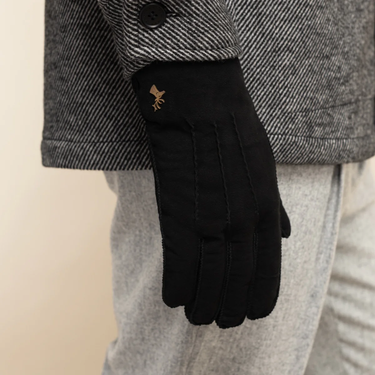 Matthew (black) - Suede goatskin leather gloves with luxurious sheep fur lining - Image 7