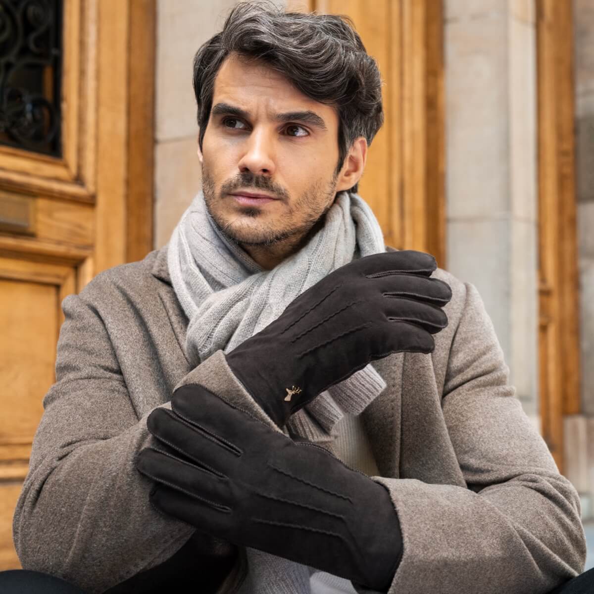 Matthew (brown) - Suede goatskin leather gloves with luxurious sheep fur lining - Image 10