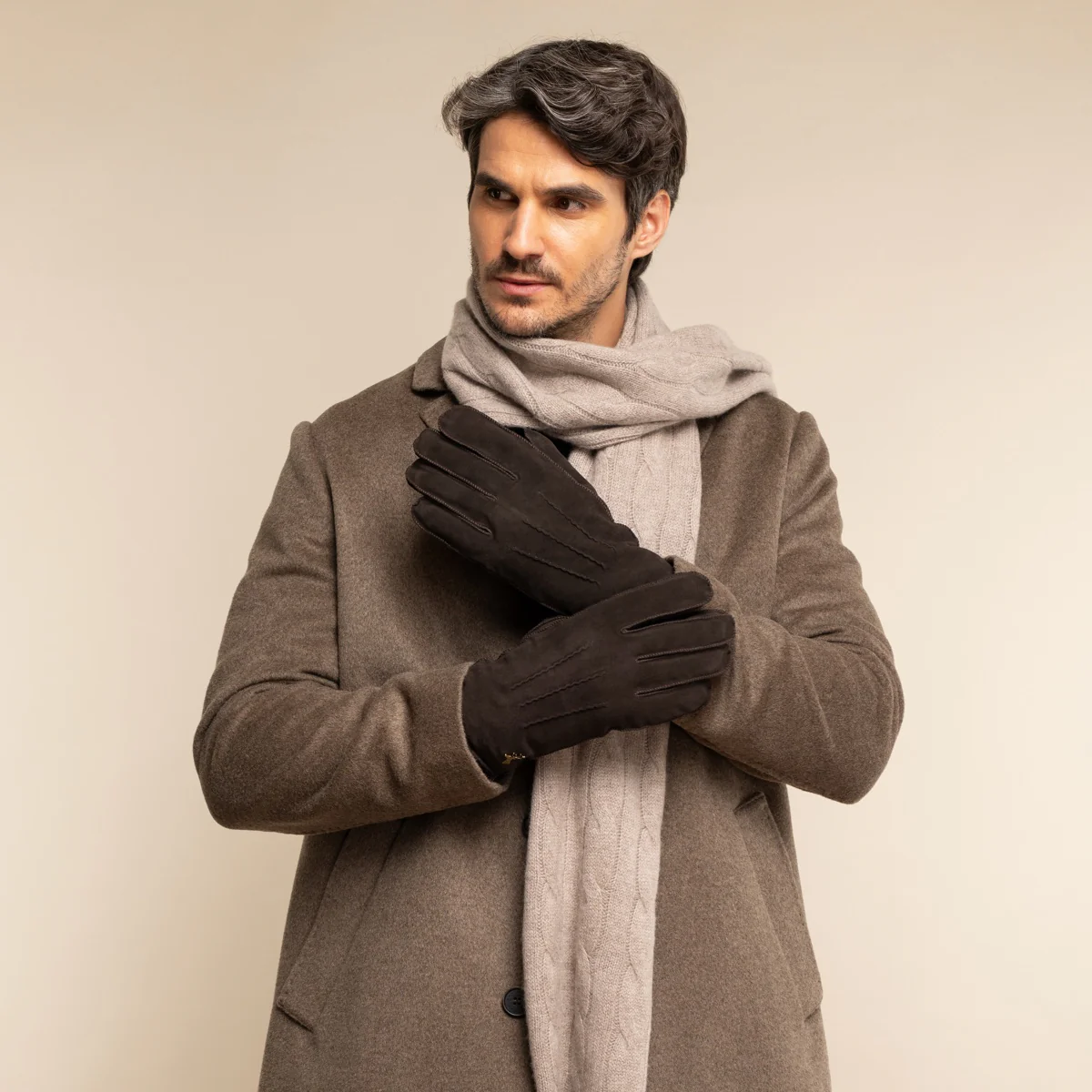 Matthew (brown) - Suede goatskin leather gloves with luxurious sheep fur lining - Image 6