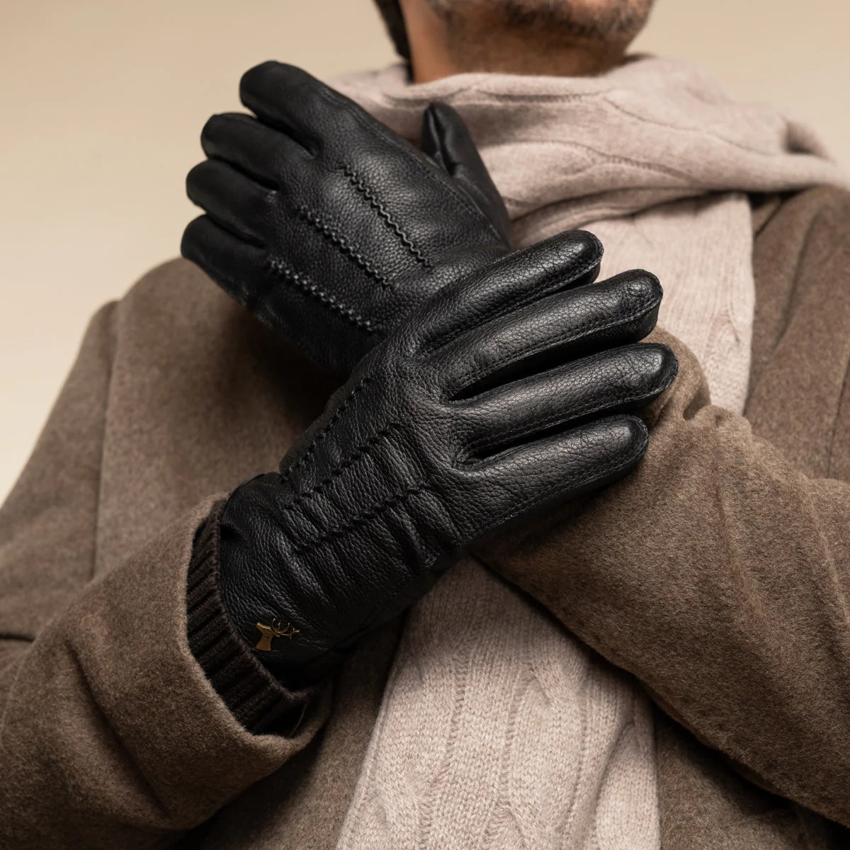 Rogan (black) - Robust men's deerskin gloves with warm PrimaLoft® lining - Image 10