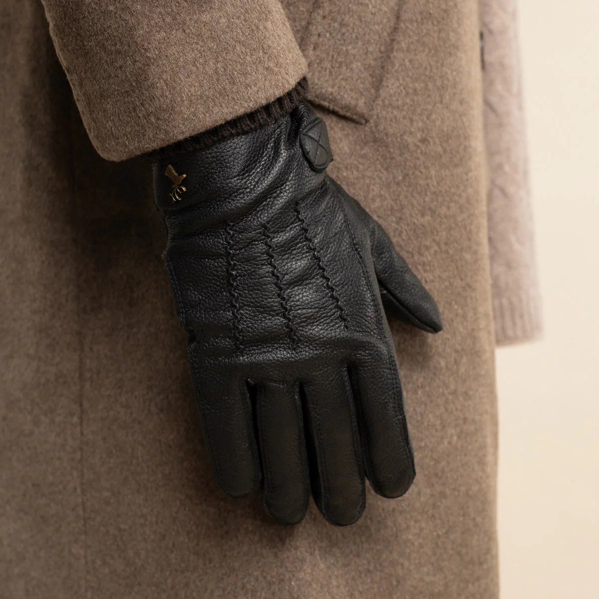 Rogan (black) - Robust men's deerskin gloves with warm PrimaLoft® lining - Image 9