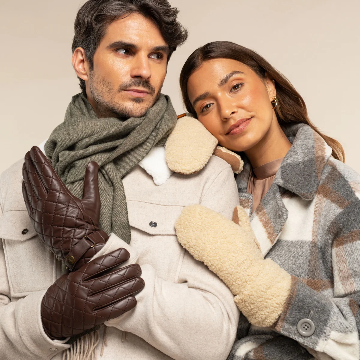Sophia (beige) - Suede teddy mittens with warm faux fur lining - Image 8