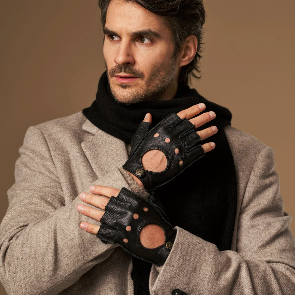 Zane (black) – Luxurious men's fingerless driving gloves made of American deerskin leather - Image 7