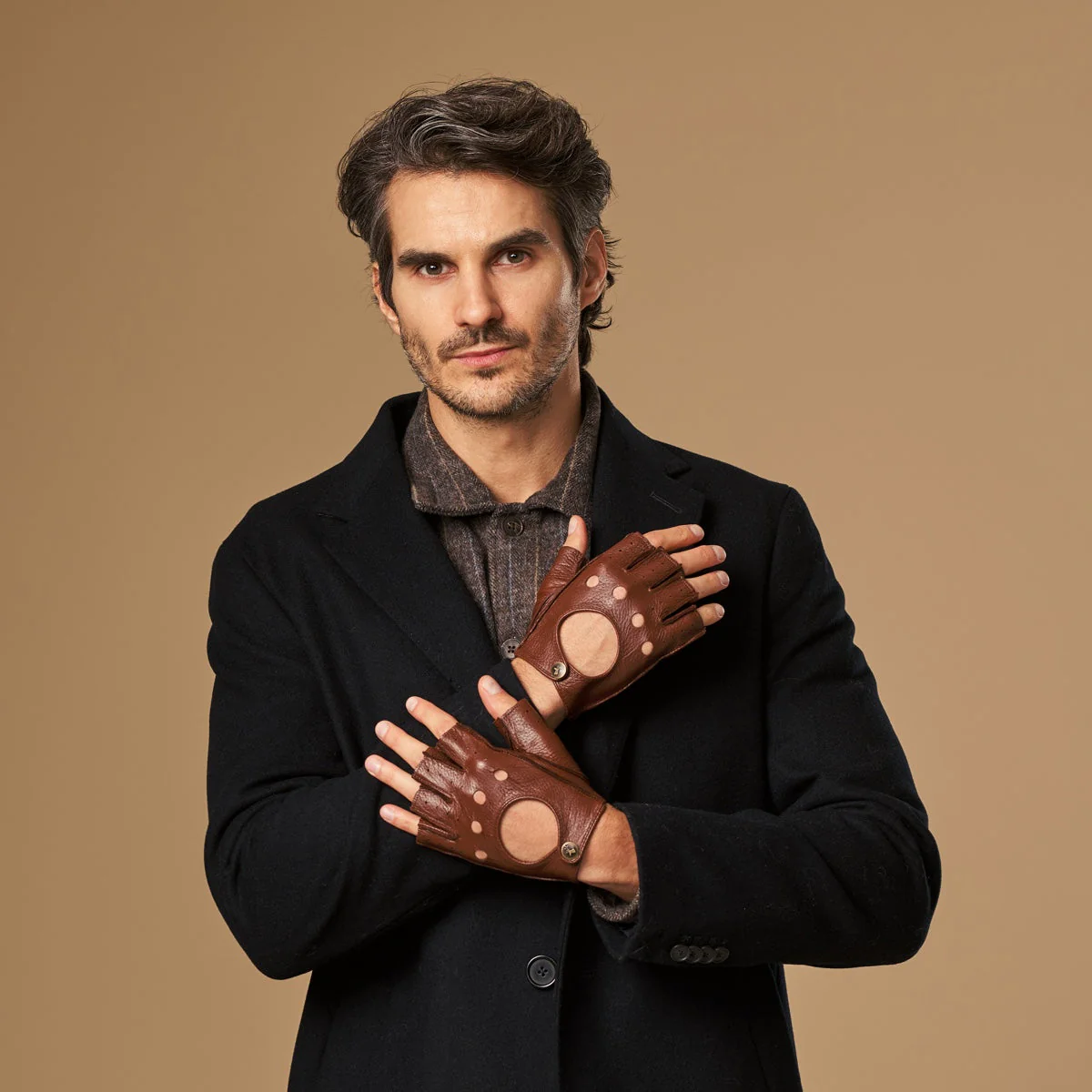 Zane (brown) – Luxurious men's fingerless driving gloves made of American deerskin leather - Image 6