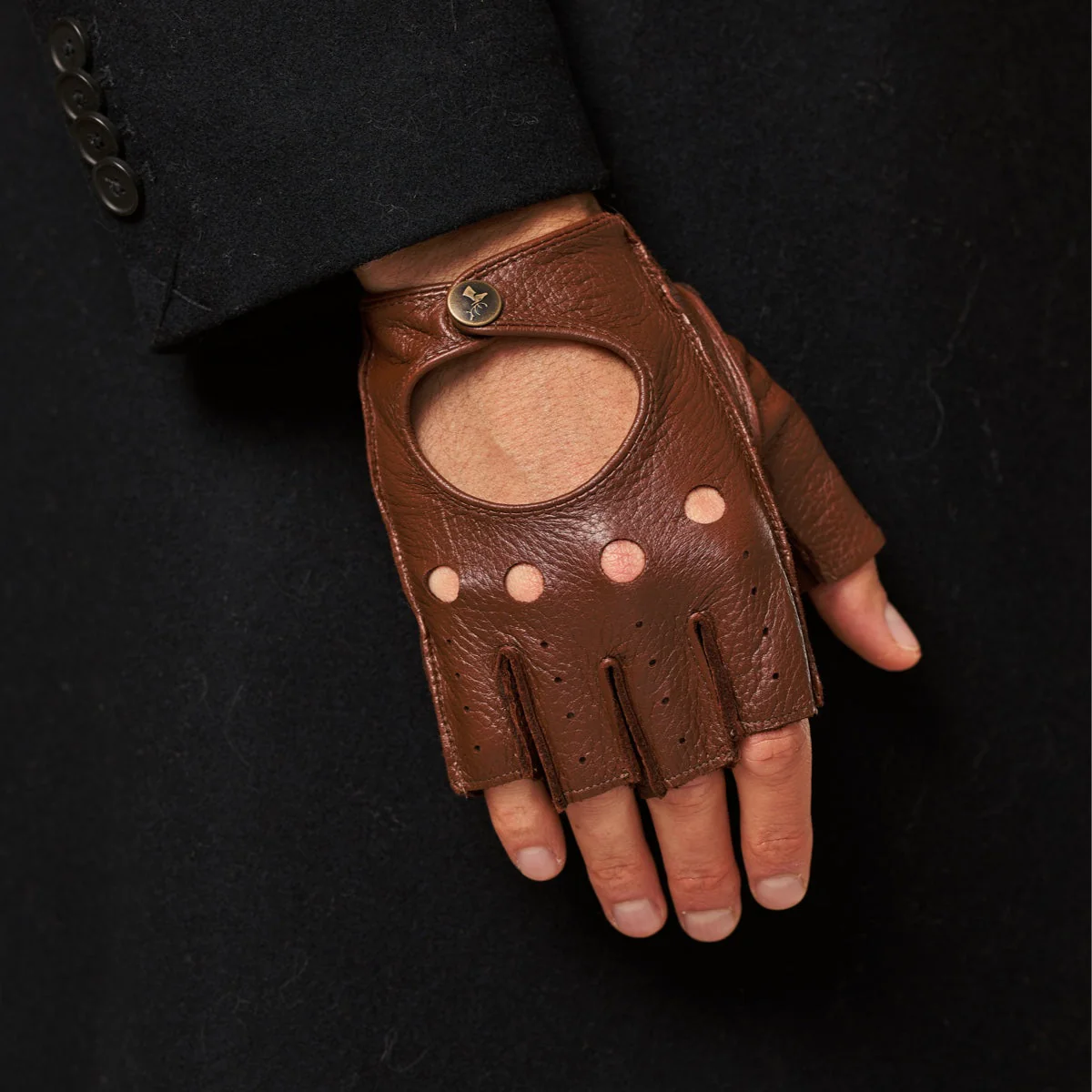Zane (brown) – Luxurious men's fingerless driving gloves made of American deerskin leather - Image 7